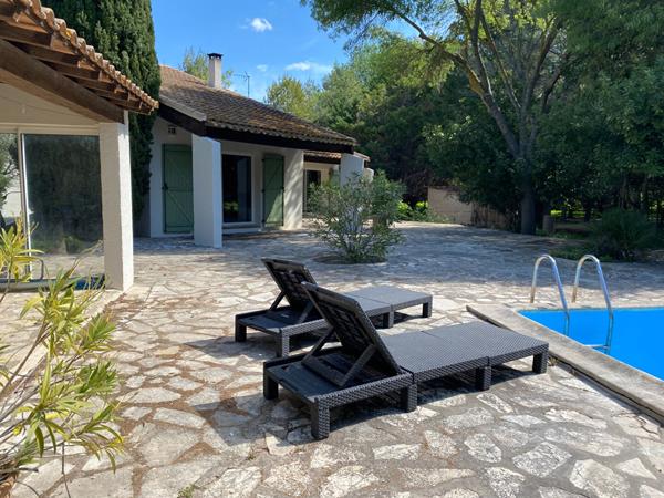 Villa à Poussan - Proche litorral - 5 hectares de terrain