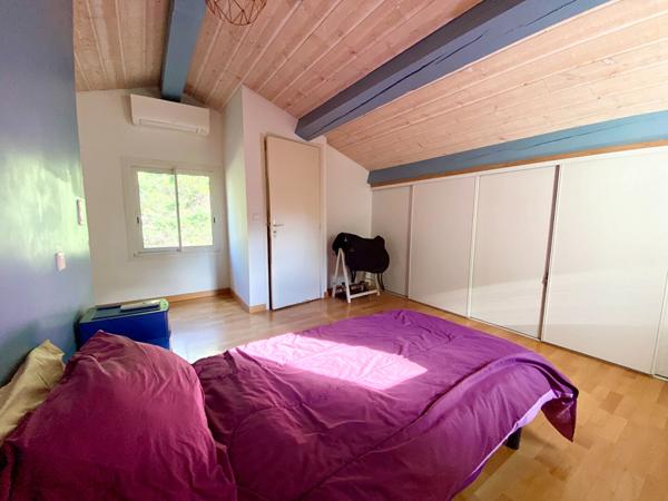 Villa à Poussan - Proche litorral - 5 hectares de terrain