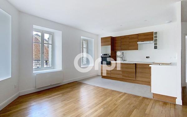 Appartement à louer    4 pièces •  Neufchâteau