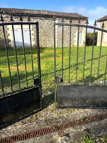 Maison à vendre à Sainte Radegonde  (33)
