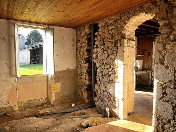 Maison à vendre à Sainte Radegonde  (33)