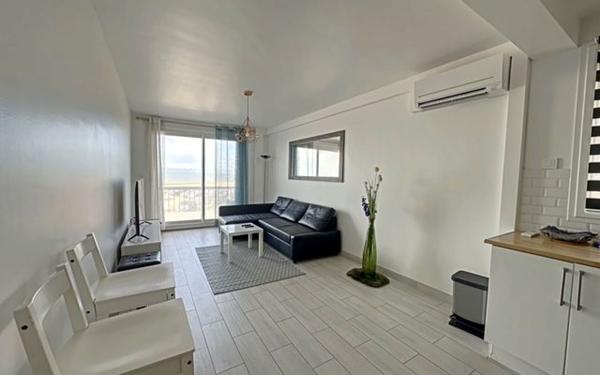 Appartement à vendre    2 pièces • 55,72 m2 Marseille 8