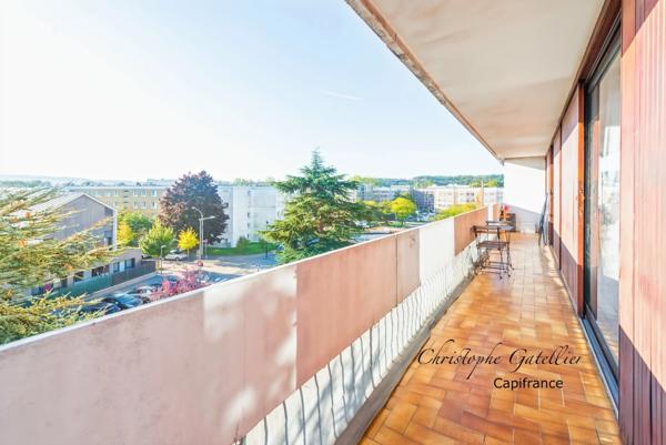 Saint Cyr l'Ecole - Appartement T4 (2 SDB - 3/4 chambres) - Quartier la Fontaine Saint Martin