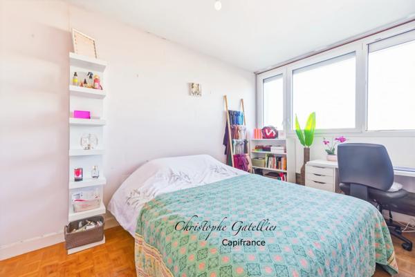 Saint Cyr l'Ecole - Appartement T4 (2 SDB - 3/4 chambres) - Quartier la Fontaine Saint Martin