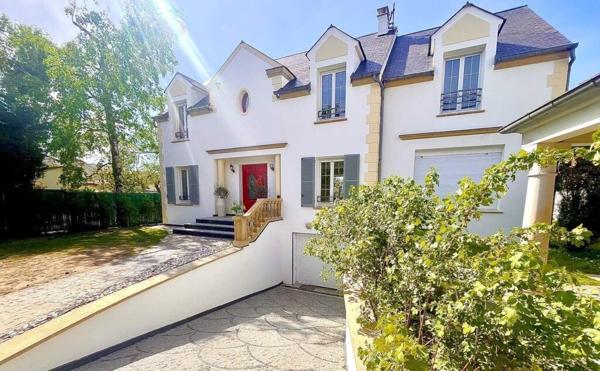 Maison d'exception 5 chambres et sous-sol total