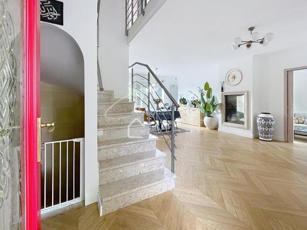 Maison d'exception 5 chambres et sous-sol total