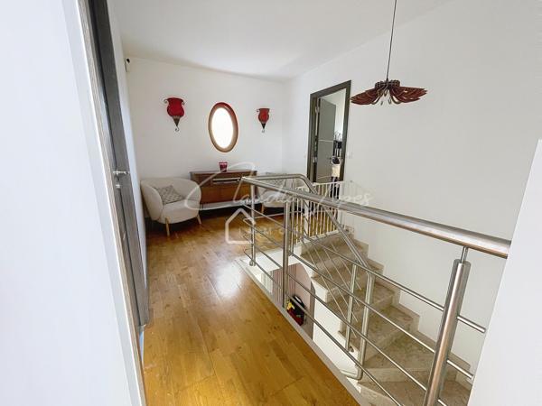 Maison d'exception 5 chambres et sous-sol total