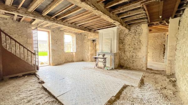 A VENDRE MAISON DE CARACTERE DE 350 M2 SUR 1950 M2 DE TERRAIN - SECTEUR BLAYE , Blaye A VENDRE MAISON DE CARACTERE DE 350 M2 SUR 1950 M2 DE TERRAIN - SECTEUR BLAYE , Blaye