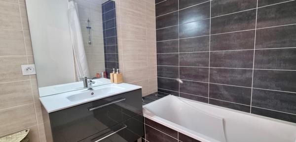 Exclusivité - Maison 5 pièces au-dessus du Golf d’Ésery