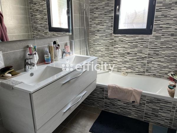 Maison 4 pièces - 90 m² Exclusivité efficity