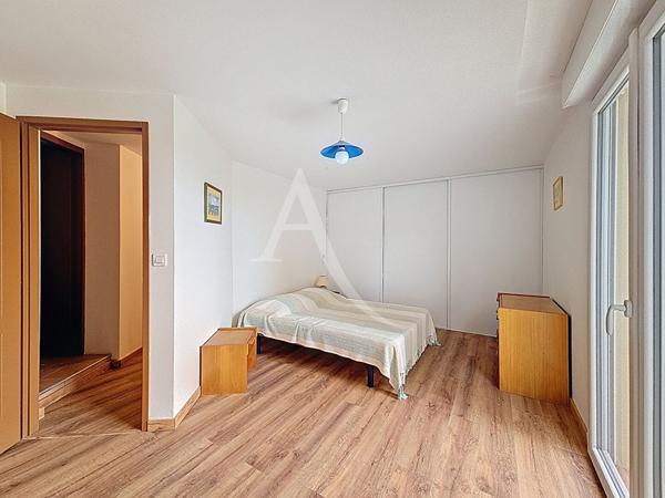 Vacquiers, villa T7 plus maison d'amis avec piscine