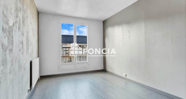 À vendre Appartement 4 pièces 85.29 m² - Montigny-le-bretonneux 78180