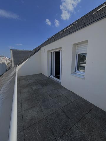 NANTES Sainte-Thérèse / Américains, idéal investissement locatif ou 1ère acquisition, charmant T2 avec terrasse, cave et garage boxé.