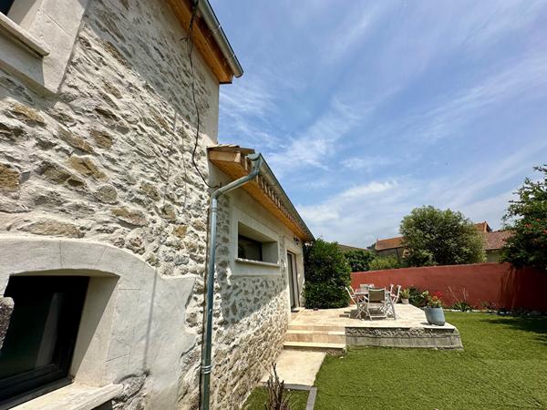 MAISON MEUBLÉE RENOVEE À VERZEILLE