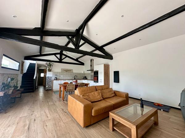 MAISON MEUBLÉE RENOVEE À VERZEILLE