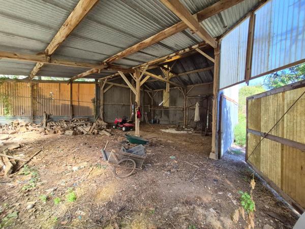 MAISON TRADI A RESTAURER 3ch +Parc 1/2ha +Hangars