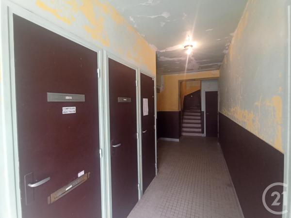 Appartement Débarras à vendre  4 pièces - 66,90 m2 COULOMMIERS - 77