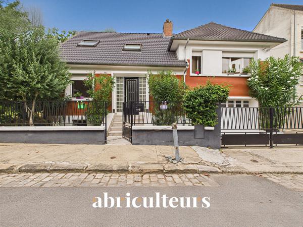 Maison familiale de 7 pièces avec jardin, garage, sous-sol et grenier aménageable Châtillon