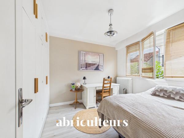 Maison familiale de 7 pièces avec jardin, garage, sous-sol et grenier aménageable Châtillon