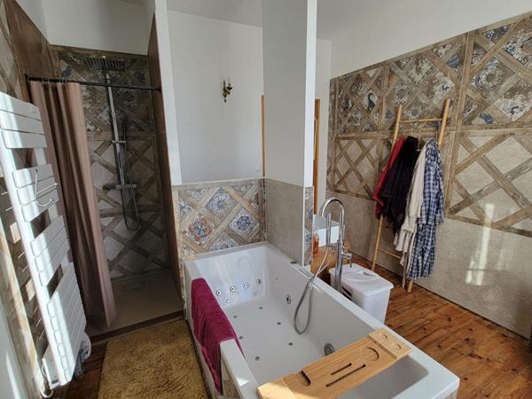 Maison Vichy 170 m2 + garage + T2 Duplex