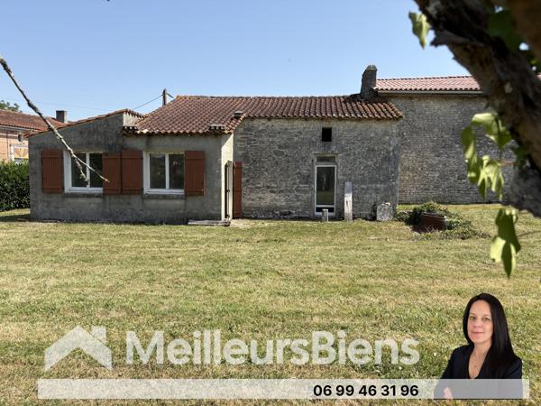 Maison à rénover 3 chambres, garage et jardin proche Jonzac