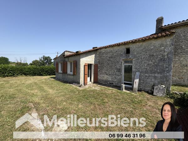 Maison à rénover 3 chambres, garage et jardin proche Jonzac