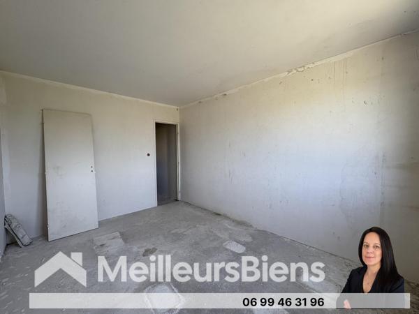 Maison à rénover 3 chambres, garage et jardin proche Jonzac