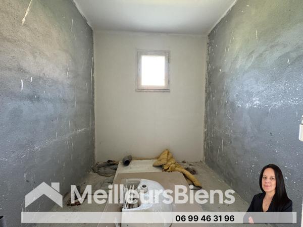 Maison à rénover 3 chambres, garage et jardin proche Jonzac