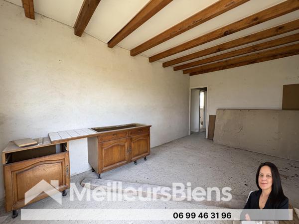 Maison à rénover 3 chambres, garage et jardin proche Jonzac