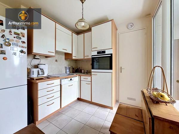 Vente                                                      Appartement
                        
                     5 pièces                      86 m2                     à Eaubonne