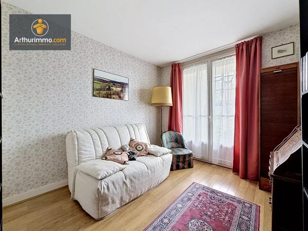 Vente                                                      Appartement
                        
                     5 pièces                      86 m2                     à Eaubonne