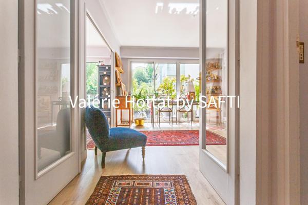 App. 4 chambres,33m2 balcon,place parking sous-sol
