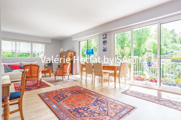 App. 4 chambres,33m2 balcon,place parking sous-sol