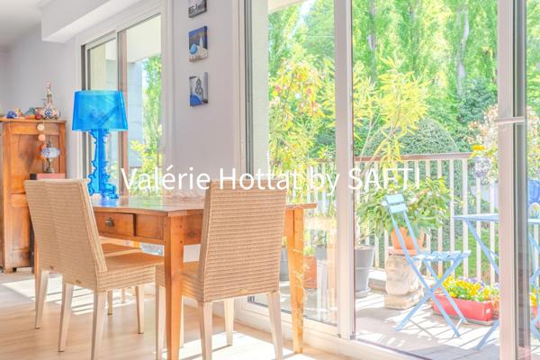 App. 4 chambres,33m2 balcon,place parking sous-sol