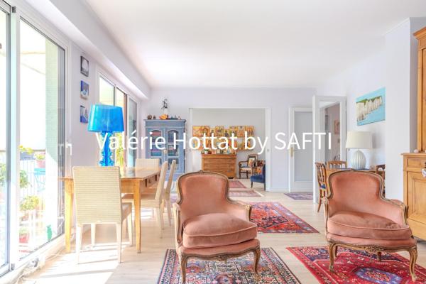 App. 4 chambres,33m2 balcon,place parking sous-sol