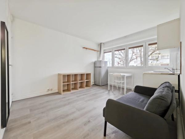 Vente                                                      Appartement
                        
                     2 pièces                      27 m2                     à Mennecy