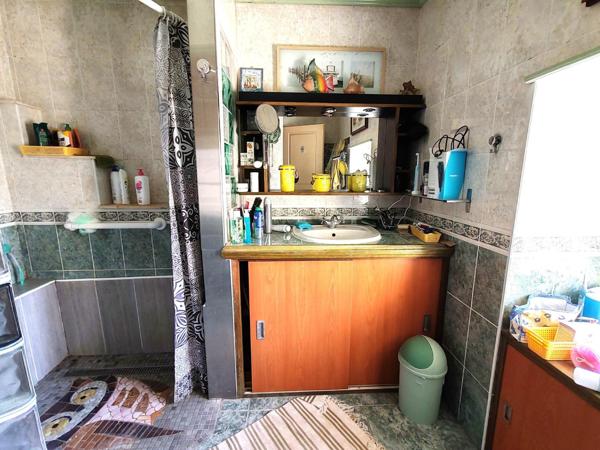 Maison de charme 3 chambres, avec magnifique jardin et son bassin d'agrément ! Vie de plain-pied possible.