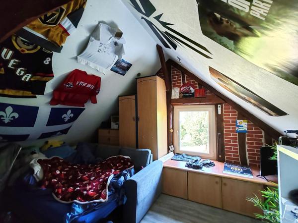 Maison de charme 3 chambres, avec magnifique jardin et son bassin d'agrément ! Vie de plain-pied possible.