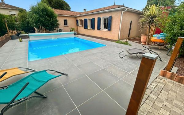 Maison à vendre    5 pièces •  Estillac