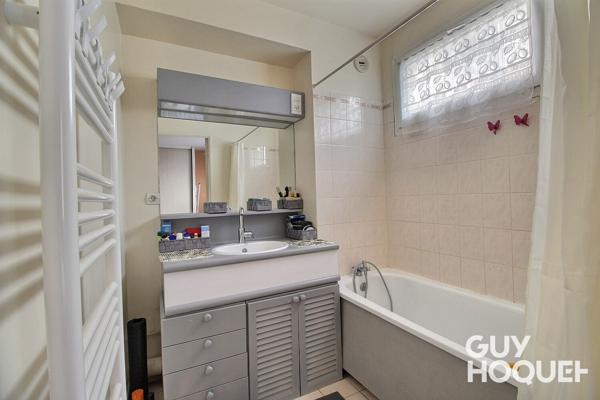 Appartement 2 pièces de 46 m² avec balcon et box - Viry-Châtillon (91170).