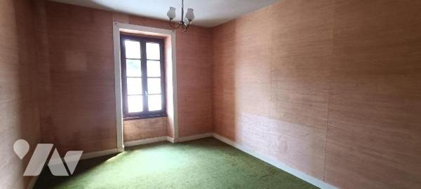 PONT REAN - GUICHEN - Seulement à l'étude - Dans le centre de Pont Rean, maison en pierres à ré...