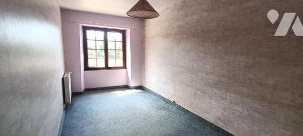 PONT REAN - GUICHEN - Seulement à l'étude - Dans le centre de Pont Rean, maison en pierres à ré...