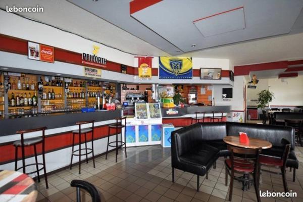 Local commercial à vendre à PUY-GUILLAUME (63)