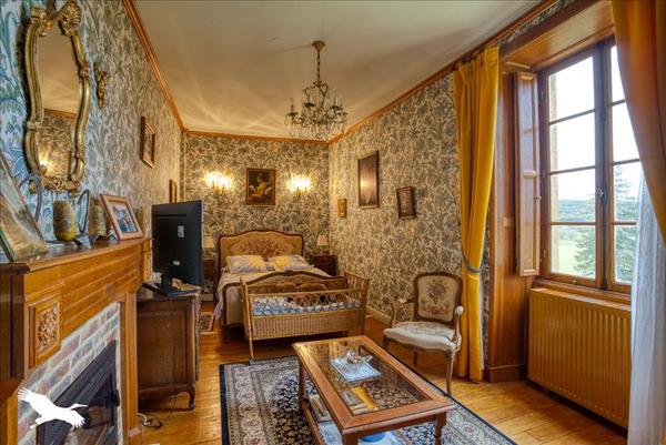 Maison à vendre |  Montignac |  9 pièces | 285 m²