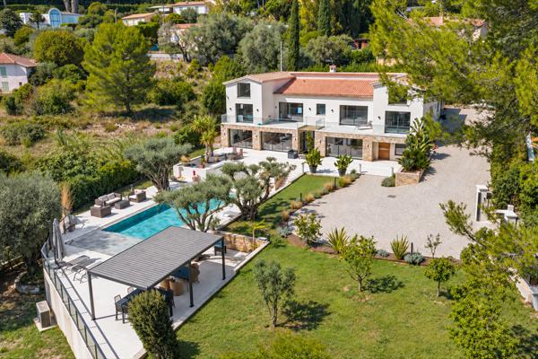 Vente Villa de luxe Mougins 8 Pièces 527.61 m²
