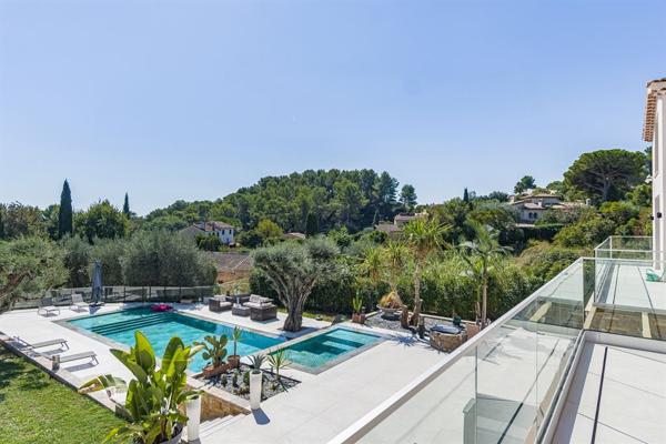Vente Villa de luxe Mougins 8 Pièces 527.61 m²
