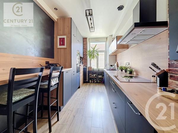 Appartement F4 à vendre  4 pièces - 93,29 m 2   VESOUL  - 70