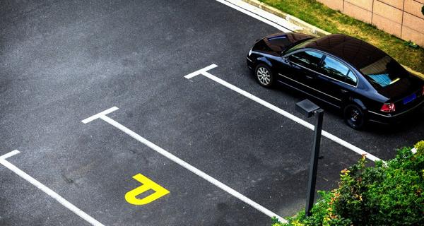 10 Places de parking sécurisées à vendre - Proche gare