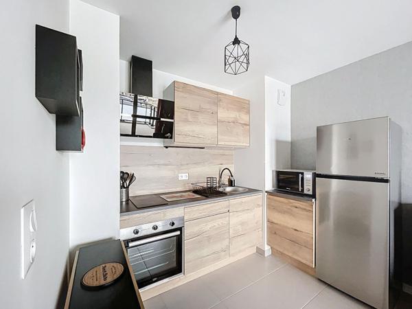 Location appartement Saint-Jean-de-la-Ruelle - 2 pièce(s) - 40 m² - 770 €/mois