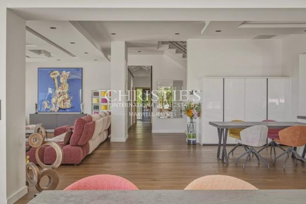 Propriété contemporaine d’exception avec piscine et vues dominantes aux portes de Bordeaux